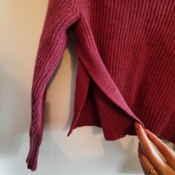 Aritzia Wilfred Free Tilberg Turtleneck Sweater in Heather Foulard - Picture 5 of 10